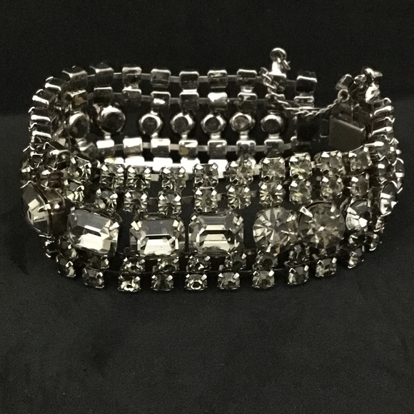 Silver rhinestone sparkling evening fashionable elegant bracelet - Picture 2 of 8